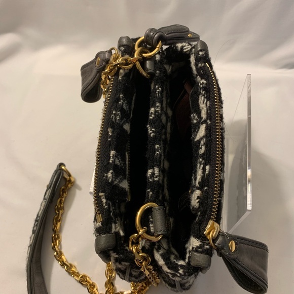 Like New Vintage Woven herringbone bag with chain detail strap - Picture 5 of 7